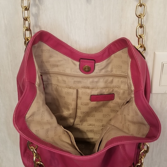 Michael Kors Fuschia Tote - Picture 3 of 7